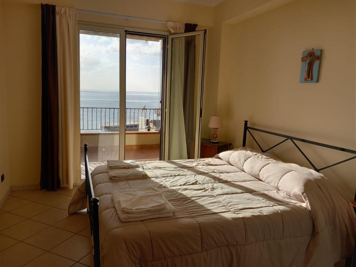 B&B La Sirena Santa Teresa Di Riva Esterno foto