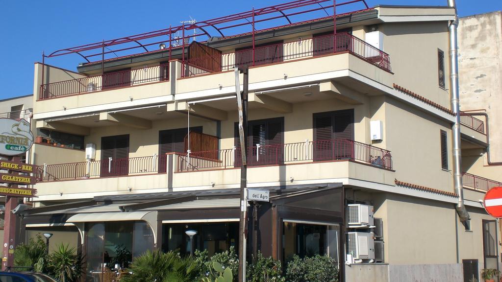 B&B La Sirena Santa Teresa Di Riva Esterno foto