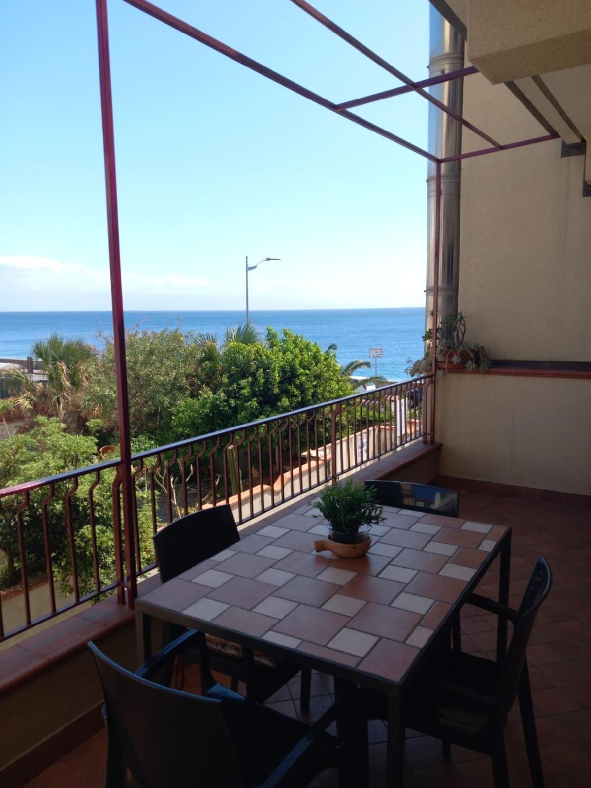B&B La Sirena Santa Teresa Di Riva Esterno foto