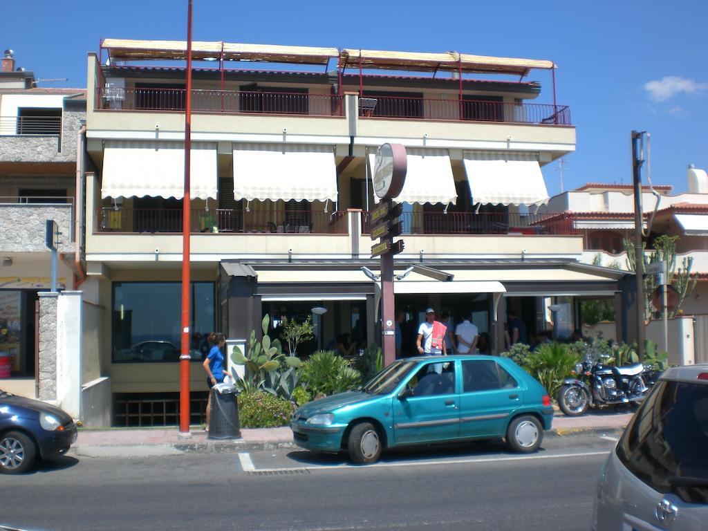 B&B La Sirena Santa Teresa Di Riva Camera foto