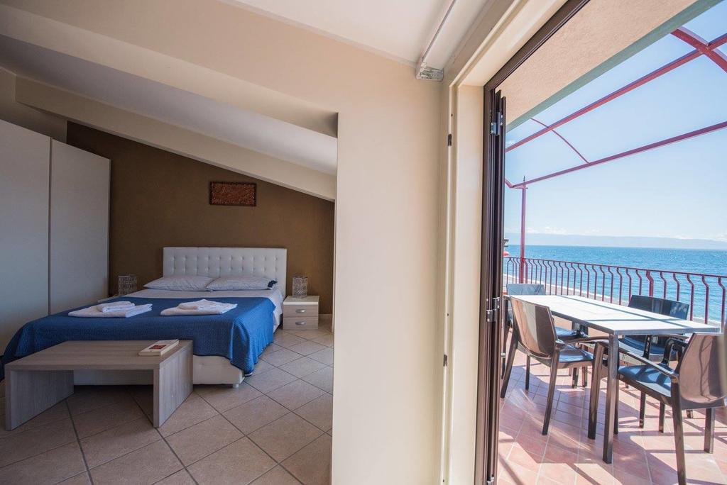 B&B La Sirena Santa Teresa Di Riva Esterno foto