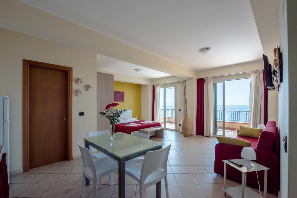 B&B La Sirena Santa Teresa Di Riva Esterno foto