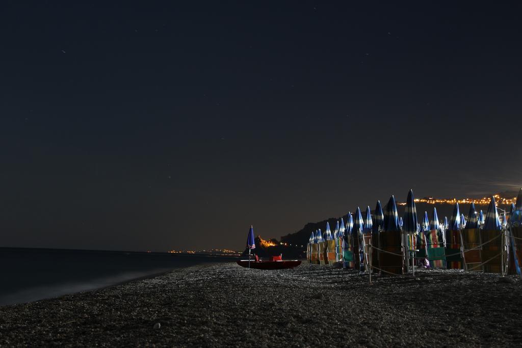 B&B La Sirena Santa Teresa Di Riva Esterno foto