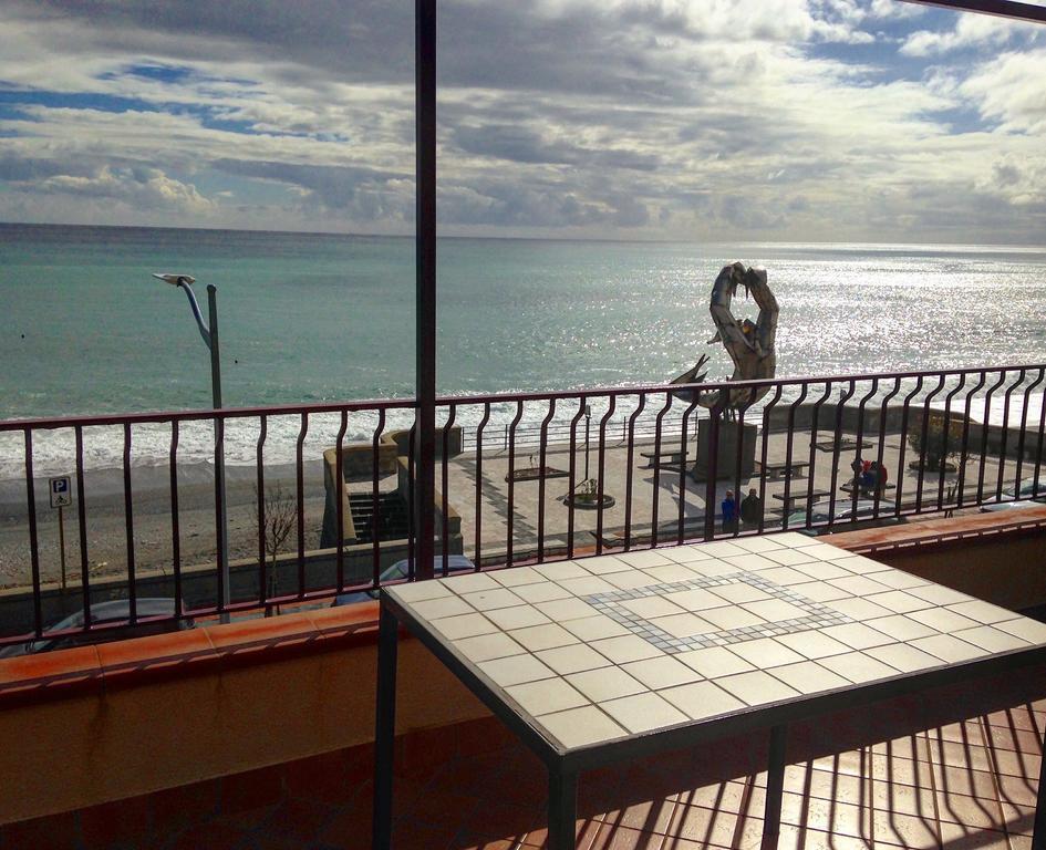 B&B La Sirena Santa Teresa Di Riva Esterno foto
