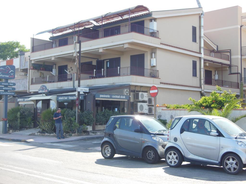 B&B La Sirena Santa Teresa Di Riva Esterno foto